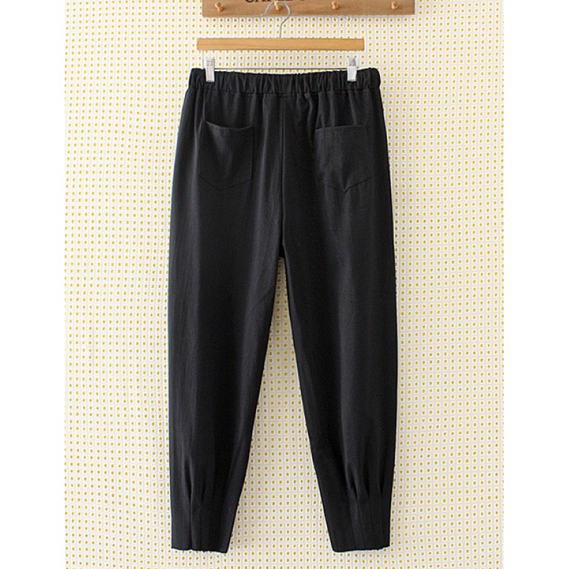 Fashion Black Shield Shape Decorated Pants