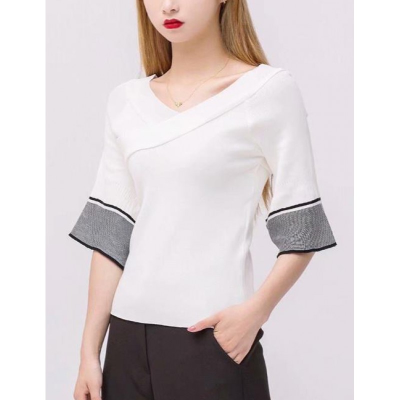 Fashion White V Neckline Design Pure Color Sweater